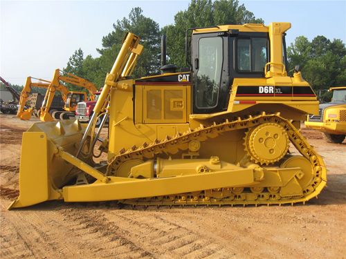 	 CATERPILLAR D6R